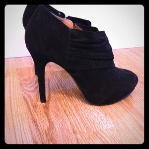 Zara black suede booties size 6