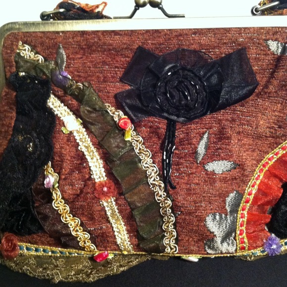 🎀SOLD🎀Handbag with Handcrafted Detail - Picture 2 of 4