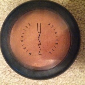 💄MAC Mineralize Skinfinish Porcelain