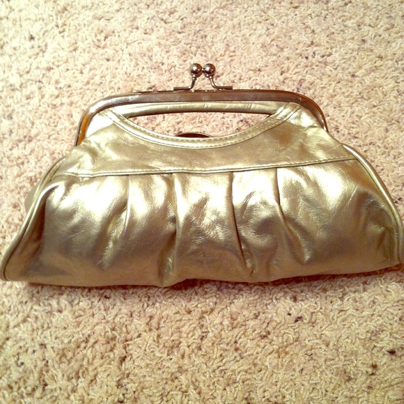 Gold clutch