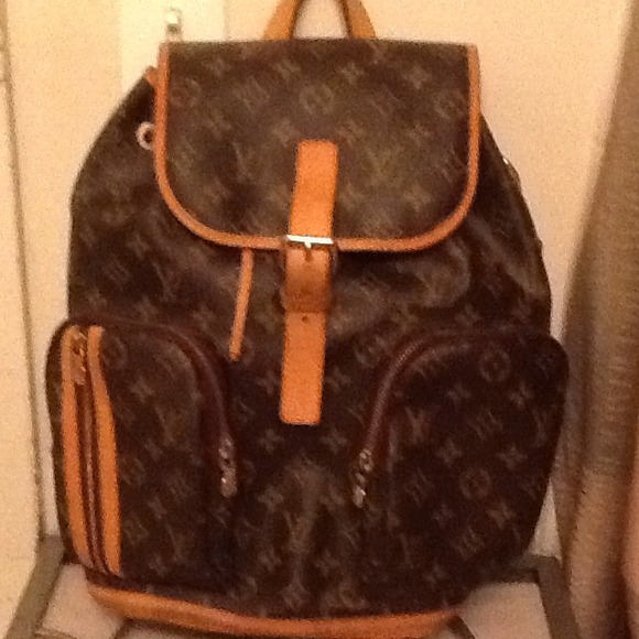 LV book bag - Picture 3 of 3