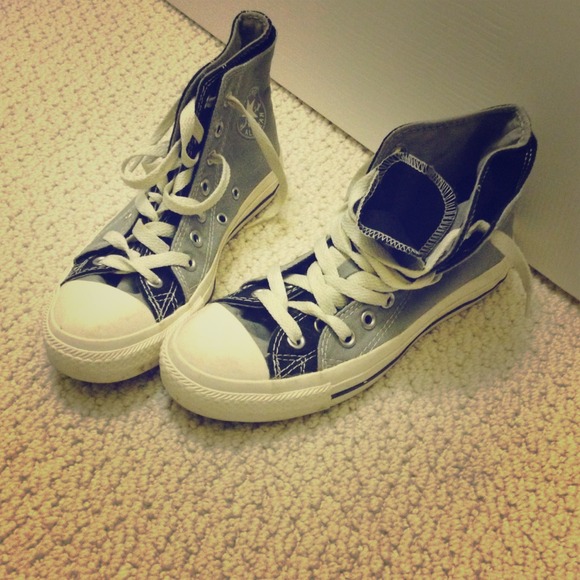 SOLDConverse grey and black
