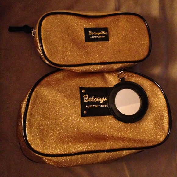 Gold Betsy Johnson bag with matching slim case - Picture 1 of 4