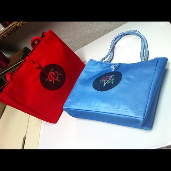 Purse - Picture 2 of 3