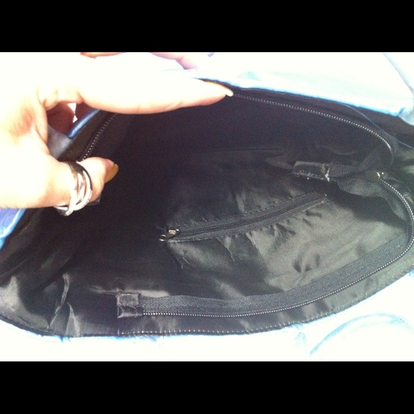 Purse - Picture 3 of 3