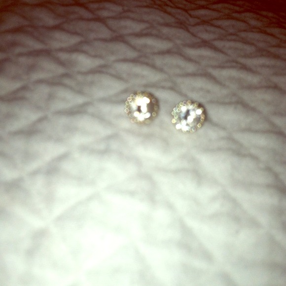 Cubic zircon diamond stud earrings