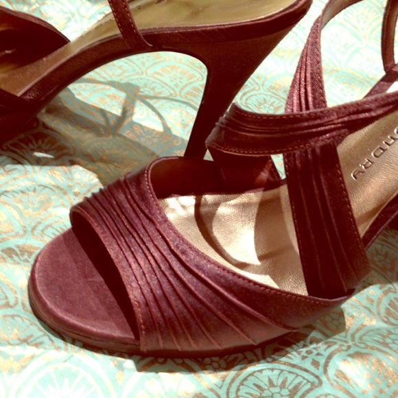 Chinese Laundry Brown Satin Pumps