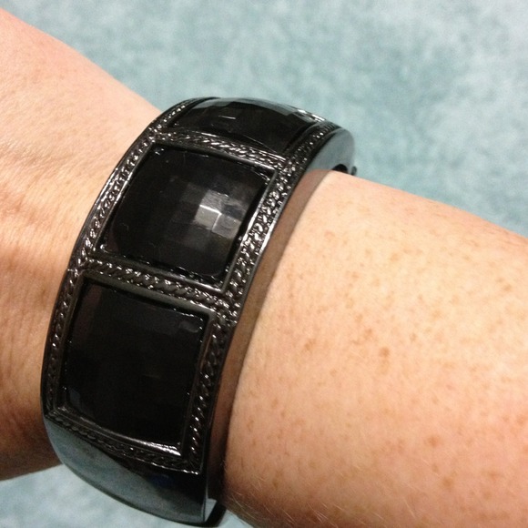 Hinged bracelet - Picture 3 of 4
