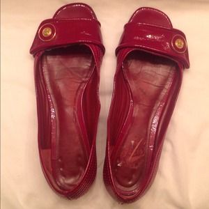 🔴SOLD🔴TORY BURCH WINE PATENT LEATHER FLAT