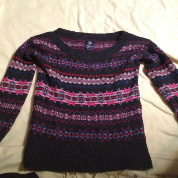 American Eagle crew neck wool printed sweater