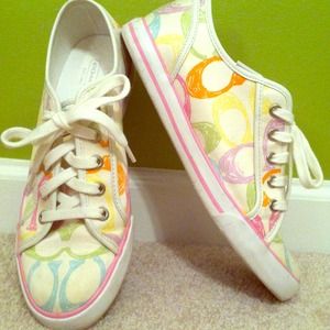 🌟RESERVED for @shirenagennine🌟 Authentic COACH