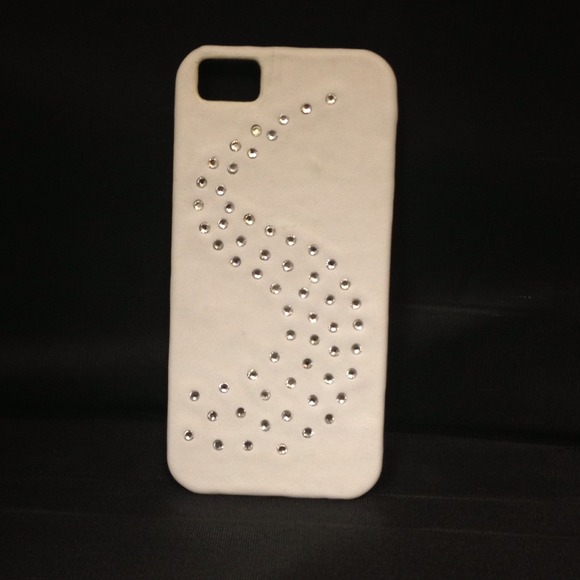 Unique iPhone 5 case with high end blings. - Picture 1 of 1