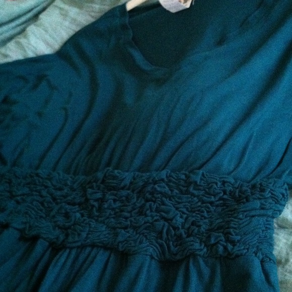 Dress - Picture 2 of 4