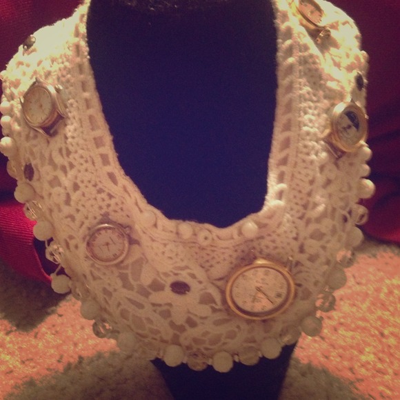 💢SOLD💢Handmade fabric clock collar necklace