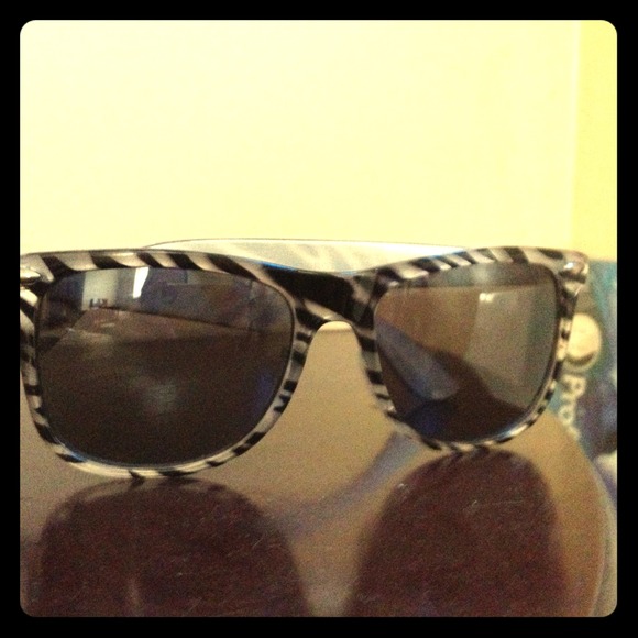 Zebra stripe ray ban style sunglasses