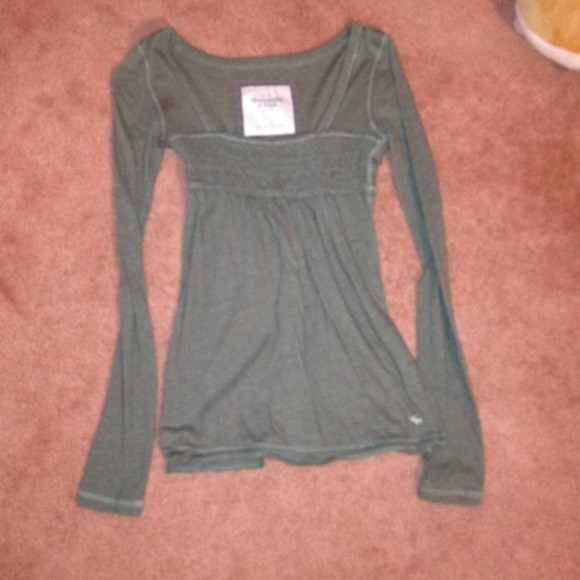 Cute A&F green long sleeves babydoll shirt Sz S