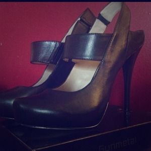 Gunmetal Brand Shoes SIZE 9.5