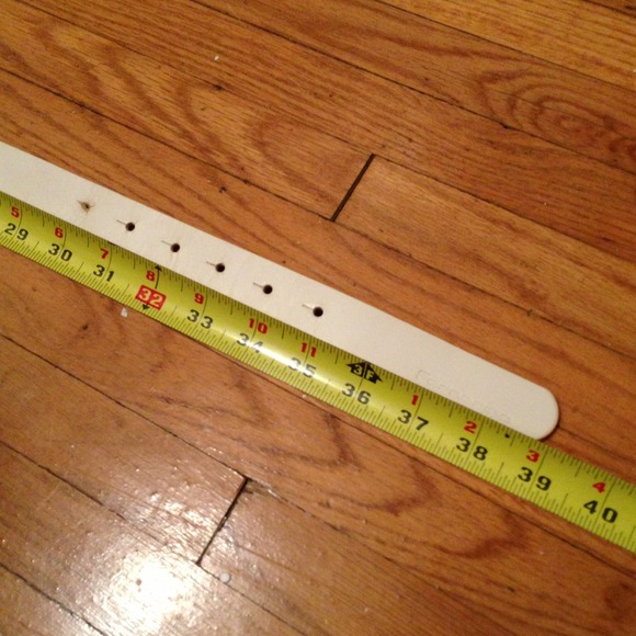 Fornarina White Belt w Crystal / Rhinestone Clover - Picture 3 of 3