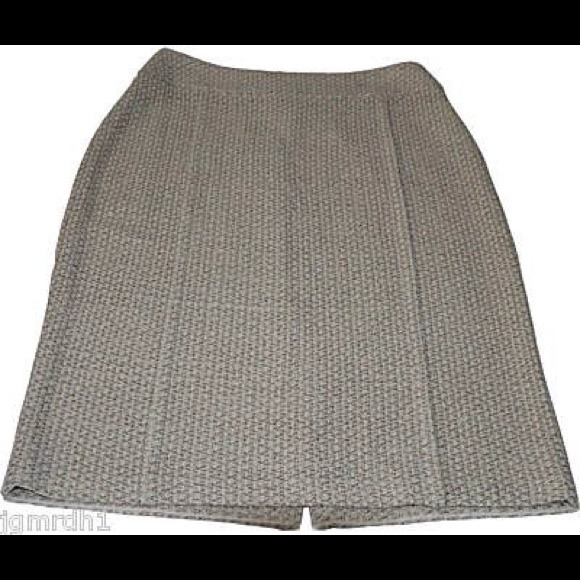🆕⭐ST. John luxe skirt $895 8 ⭐Amazing