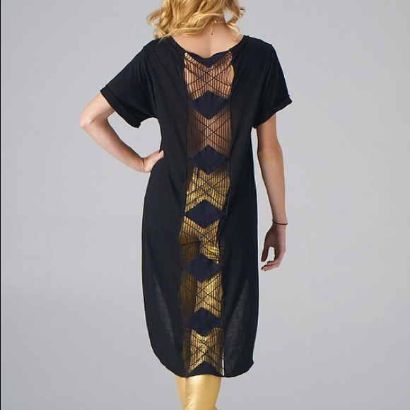 Hi-Lo Crochet Back top - Picture 2 of 2