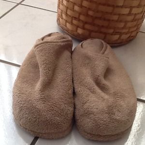 🚫Sold🚫@missesmontoya MASSAGE SLIPPERS👍👍NWOT👊