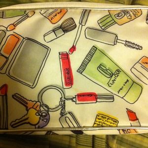 💗Traded with fallon💗Clinique makeup bag