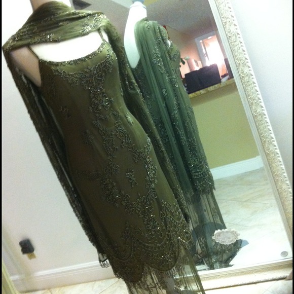 Beaded Evening Gown w Beaded 7ft. Wrap. Sue Wong. - Picture 4 of 4