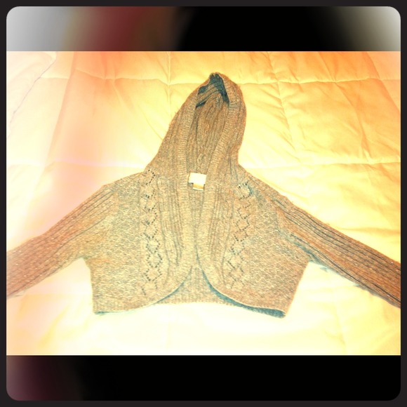 🎀VERY CUTE🎀 Grey glittery sweater shrug