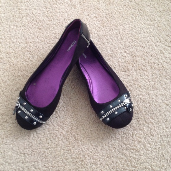 Black flats