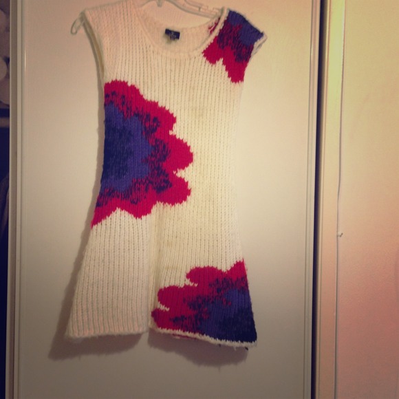 Knit dress size S white with flowers