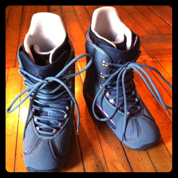 Wms Burton snowboard boots Ruler style Sz 9
