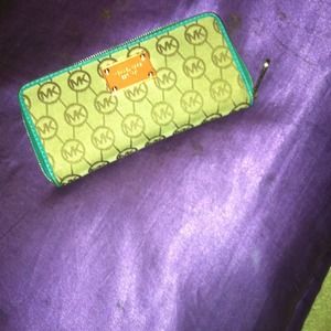 👛👛Michael kors wallet👛👛