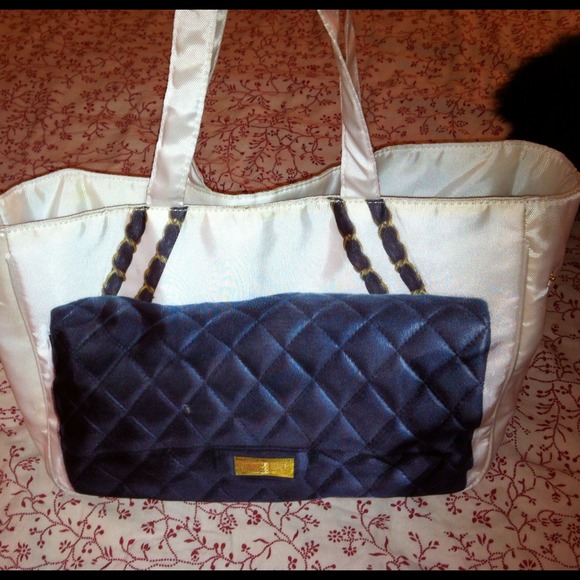 Chanel purse printed tote