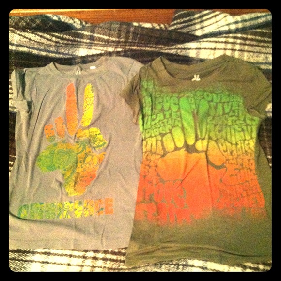 💛SOLD two omnipeace graphic tees