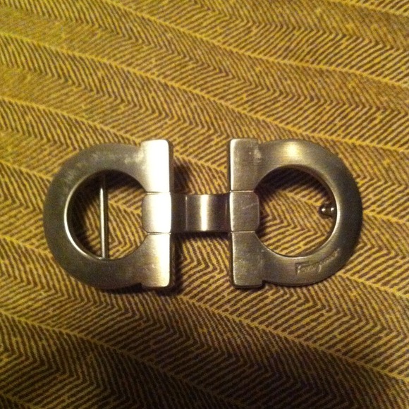 Authentic Ferragamo belt buckle