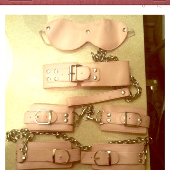 Baby pink bondage set