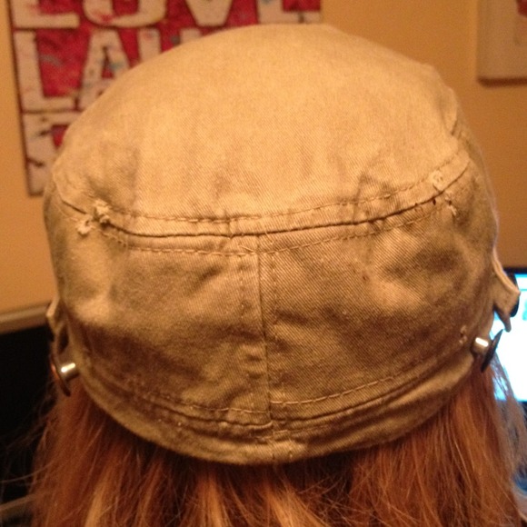 Studded Conductor cap - Picture 2 of 4