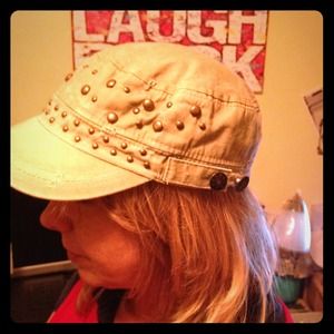 Studded Conductor cap