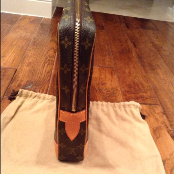 🌷SOLD🌷100%Authentic Louis Vuitton Porte DocumenT - Picture 2 of 4