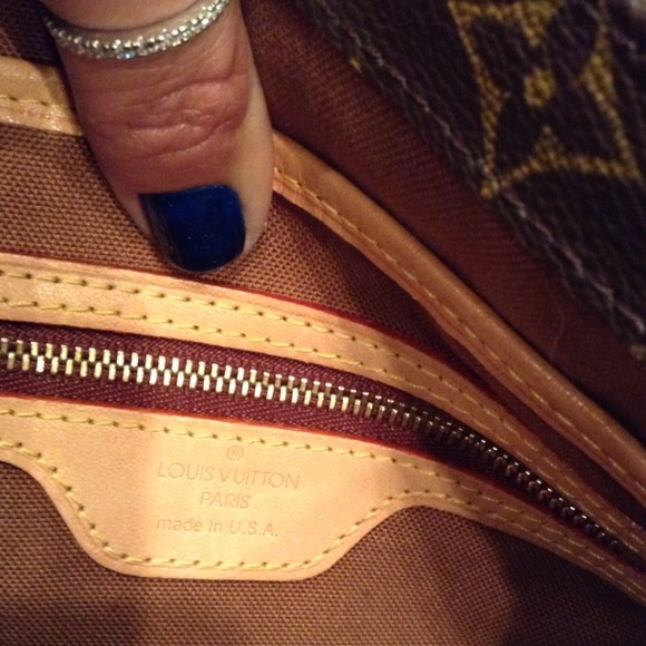 🌷SOLD🌷100%Authentic Louis Vuitton Porte DocumenT - Picture 3 of 4