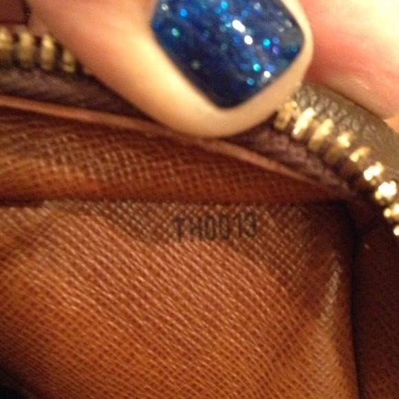 🌷SOLD🌷100%Authentic Louis Vuitton Porte DocumenT - Picture 4 of 4