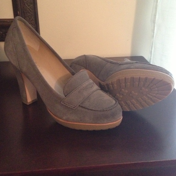 New Talbots grey suede dress shoes