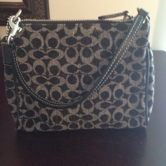 Auth. Coach mini bag