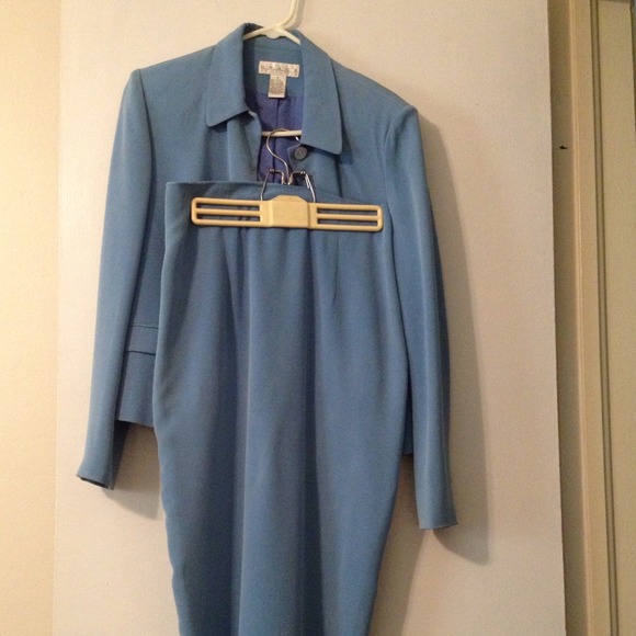 2 piece suit - periwinkle blue - Picture 2 of 2