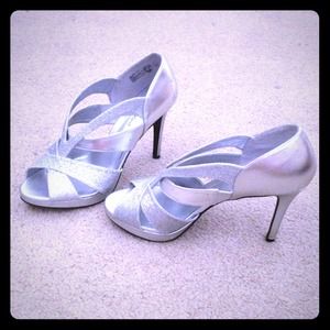 Sparkly shoes! Silver:)