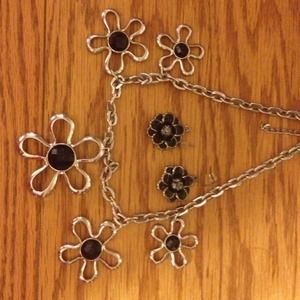 Flower dangle necklace n flower earrings