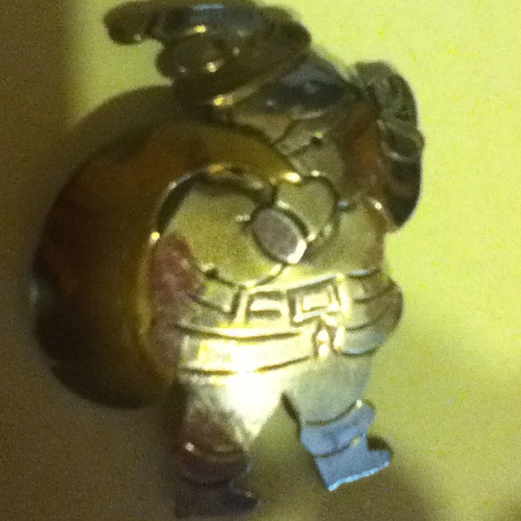 Brooch