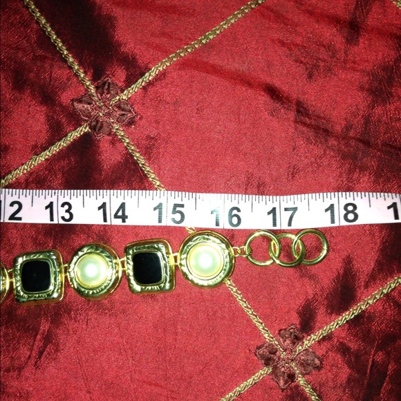 goldtone necklace - Picture 2 of 2