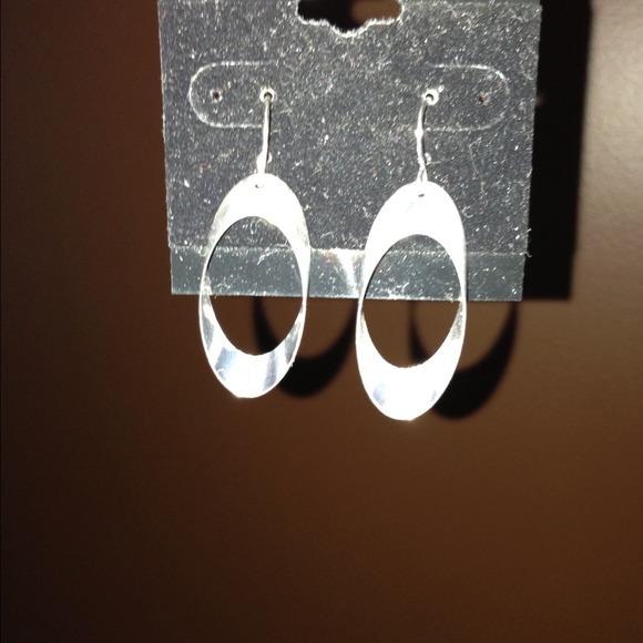 earrings - Picture 2 of 2