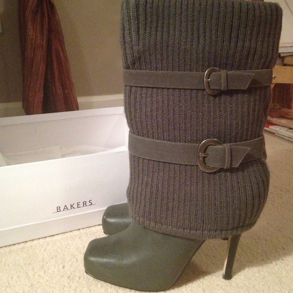 ⛄️Winter Wonderland HP⛄️Grey Cashmere Boots - Picture 3 of 4